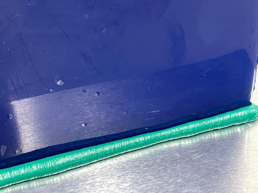 Polyurethane adhesive
